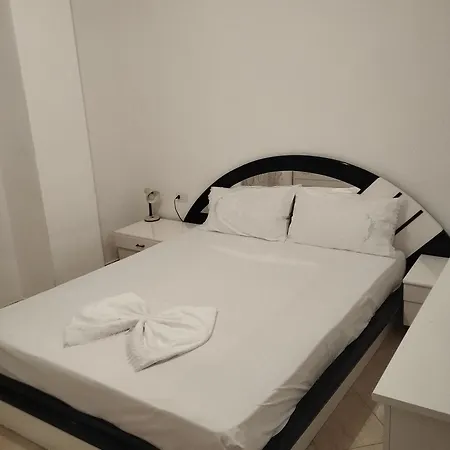 Rruga Sazan Pran Kraal Apartmán *